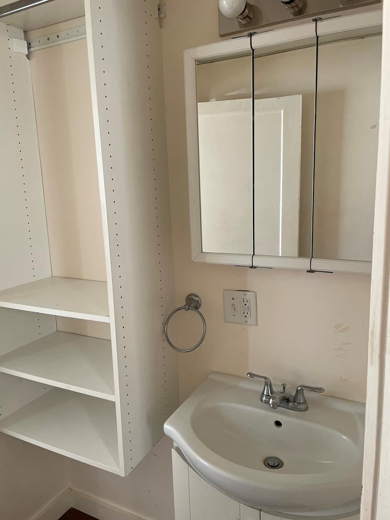 304 Esley Lane, Mansfield, Ohio 44905, 6 Bedrooms Bedrooms, ,Residential Income,For Sale,Esley Lane,9069577