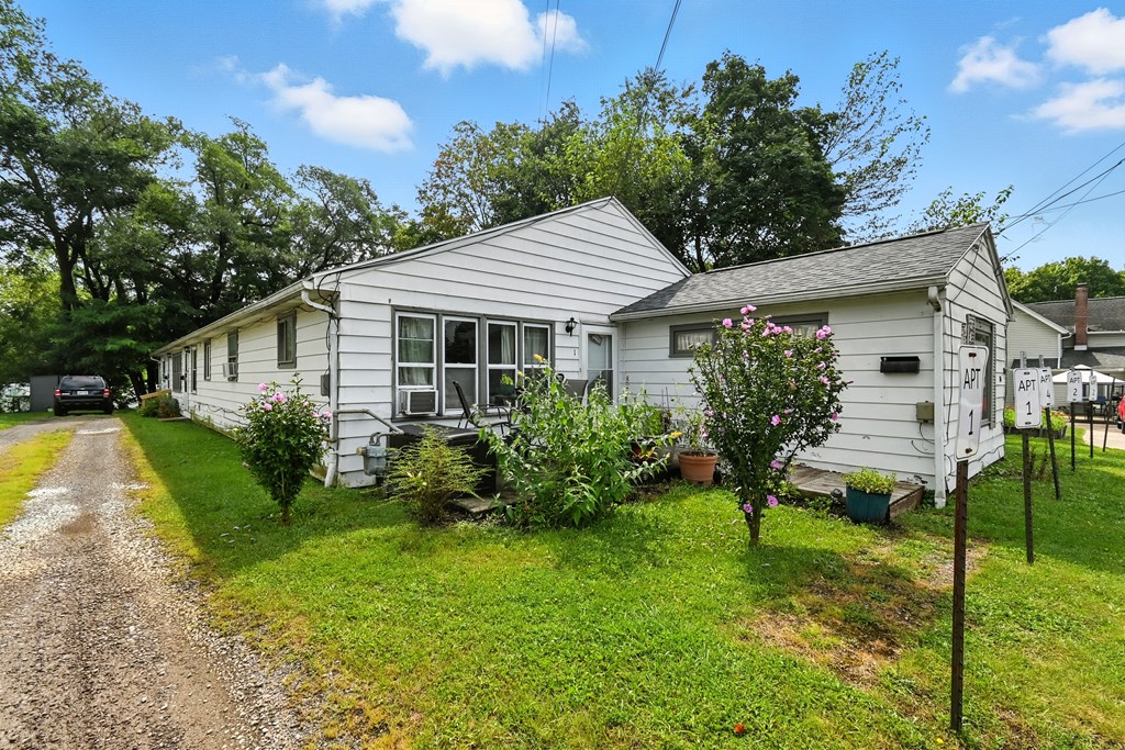 304 Esley Lane, Mansfield, Ohio 44905, 6 Bedrooms Bedrooms, ,Residential Income,For Sale,Esley Lane,9069577