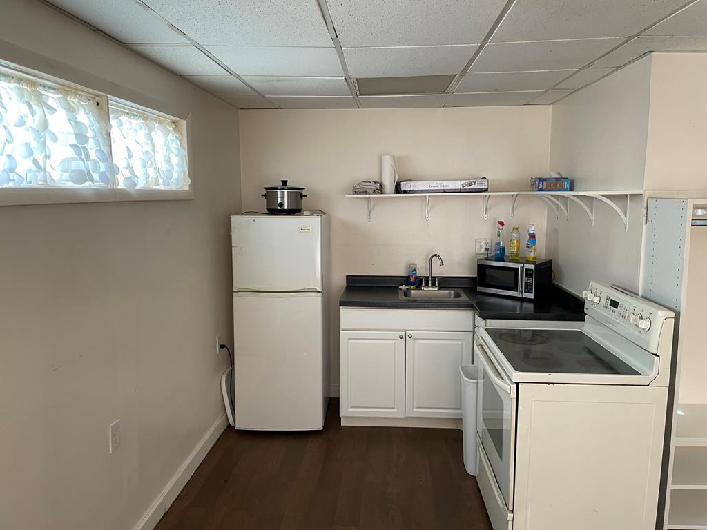 304 Esley Lane, Mansfield, Ohio 44905, 6 Bedrooms Bedrooms, ,Residential Income,For Sale,Esley Lane,9069577