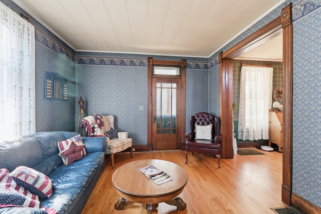 418 Gill Avenue, Galion, Ohio 44833, 5 Bedrooms Bedrooms, ,2 BathroomsBathrooms,Residential,For Sale,Gill Avenue,9069578