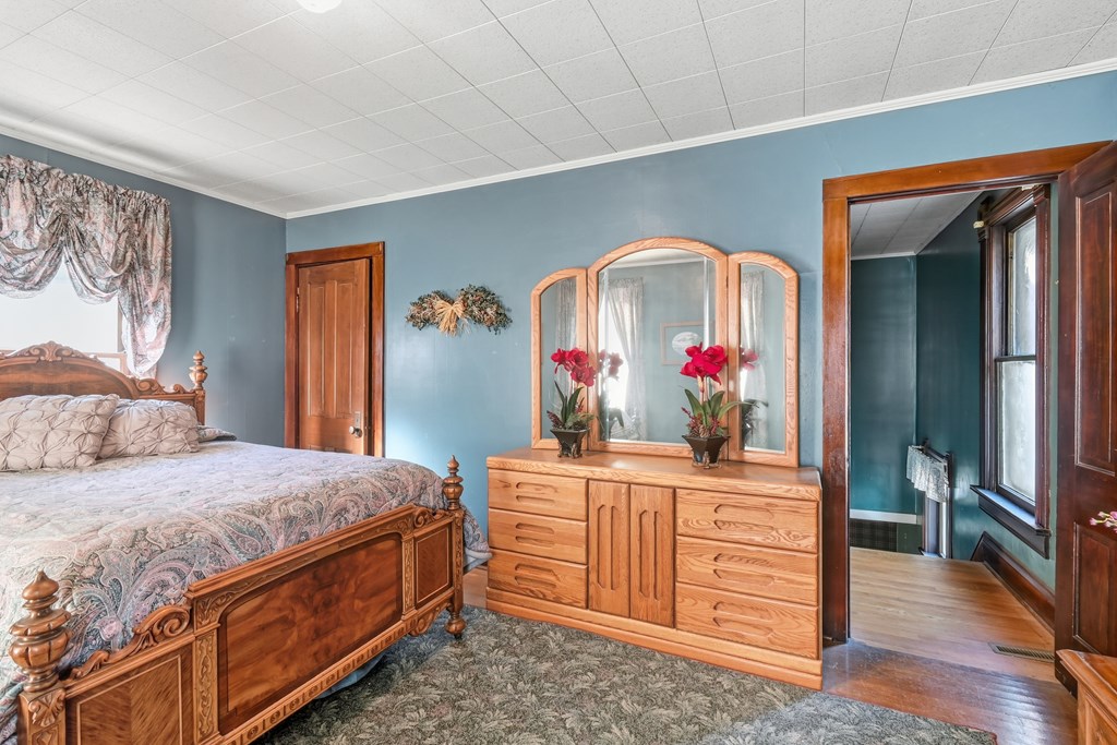 418 Gill Avenue, Galion, Ohio 44833, 5 Bedrooms Bedrooms, ,2 BathroomsBathrooms,Residential,For Sale,Gill Avenue,9069578