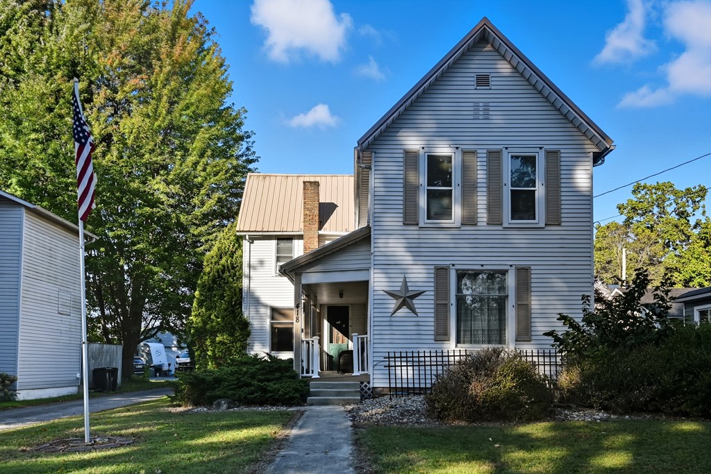 418 Gill Avenue, Galion, Ohio 44833, 5 Bedrooms Bedrooms, ,2 BathroomsBathrooms,Residential,For Sale,Gill Avenue,9069578