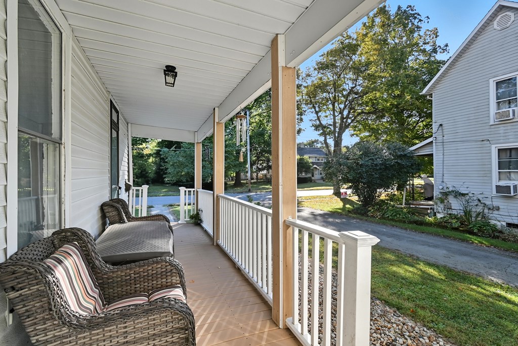 418 Gill Avenue, Galion, Ohio 44833, 5 Bedrooms Bedrooms, ,2 BathroomsBathrooms,Residential,For Sale,Gill Avenue,9069578