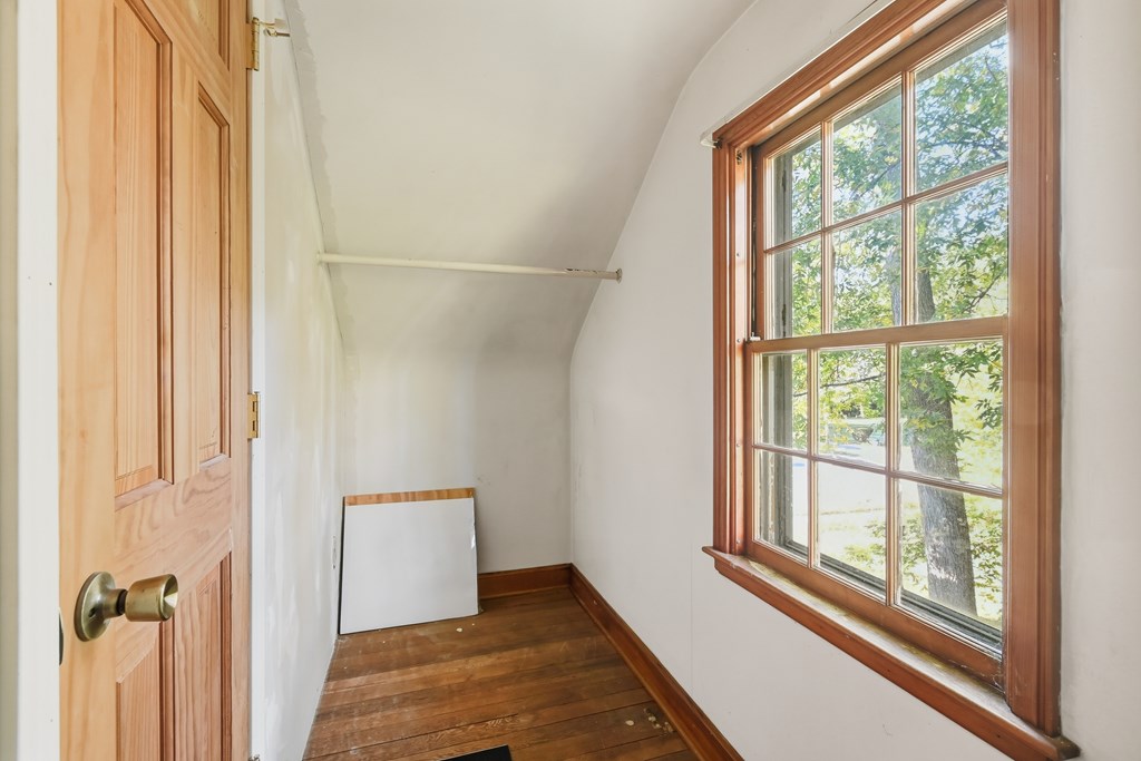 220 W Cook Road, Mansfield, Ohio 44907, 3 Bedrooms Bedrooms, ,1 BathroomBathrooms,Residential,For Sale,Cook Road,9069599