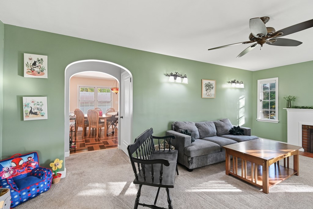 220 W Cook Road, Mansfield, Ohio 44907, 3 Bedrooms Bedrooms, ,1 BathroomBathrooms,Residential,For Sale,Cook Road,9069599