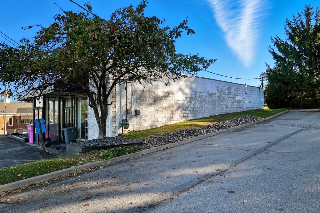 25 Lexington Springmill Road, Mansfield, Ohio 44906, ,Commercial Sale,For Sale,Lexington Springmill Road,9069606 25 Lexington Springmill Road, Mansfield, Ohio 44906, ,Commercial Sale,For Sale,Lexington Springmill Road,9069606