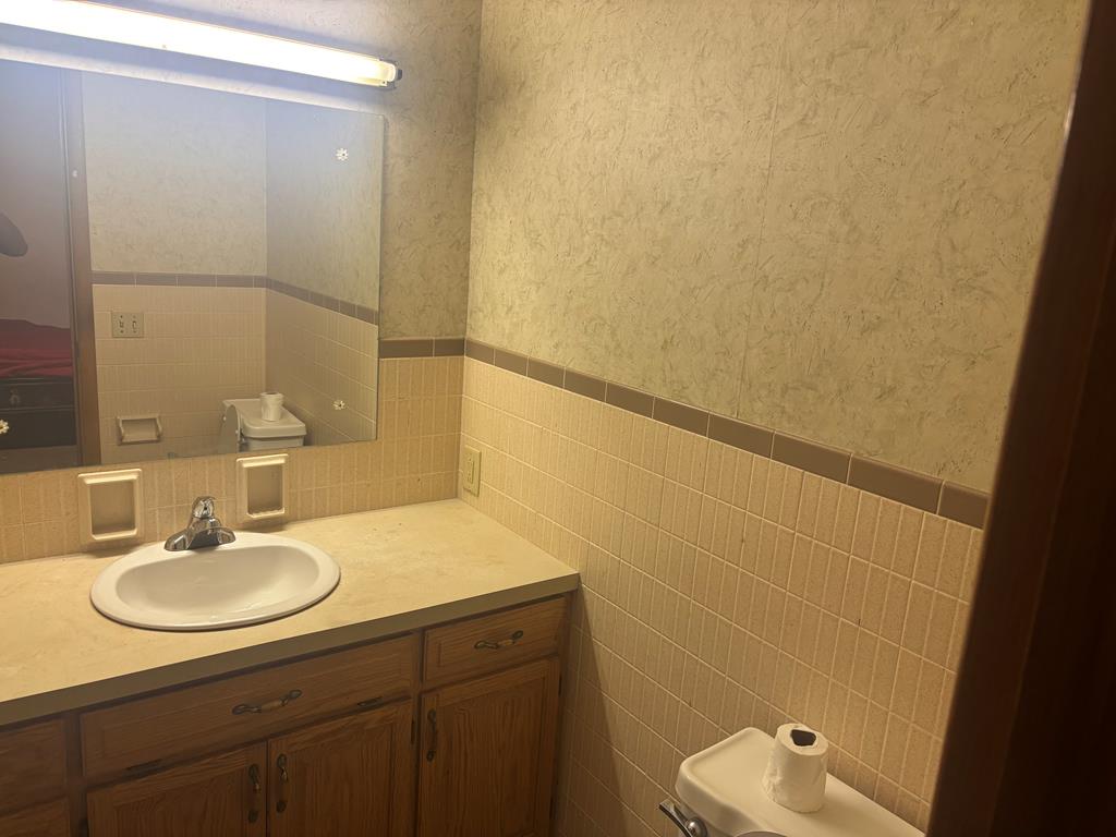 147 Wimbledon Drive, Mansfield, Ohio 44906, 3 Bedrooms Bedrooms, ,1 BathroomBathrooms,Residential,For Sale,Wimbledon Drive,9069608