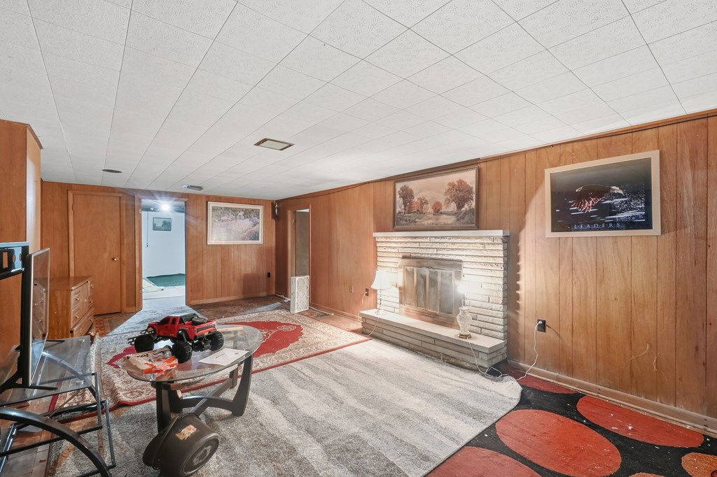 147 Wimbledon Drive, Mansfield, Ohio 44906, 3 Bedrooms Bedrooms, ,1 BathroomBathrooms,Residential,For Sale,Wimbledon Drive,9069608