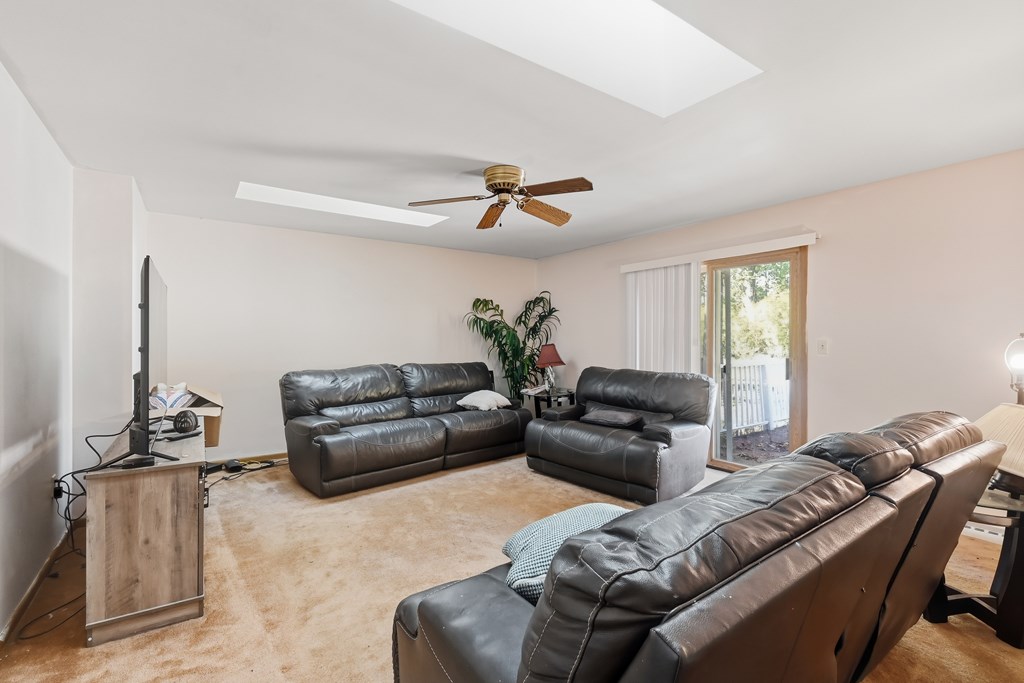 147 Wimbledon Drive, Mansfield, Ohio 44906, 3 Bedrooms Bedrooms, ,1 BathroomBathrooms,Residential,For Sale,Wimbledon Drive,9069608