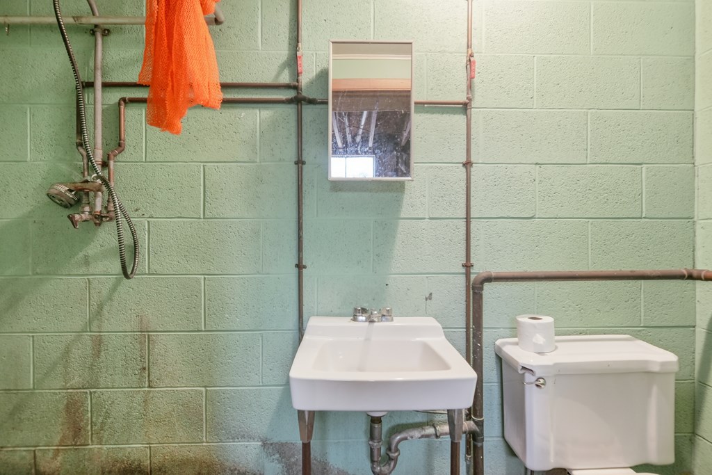 147 Wimbledon Drive, Mansfield, Ohio 44906, 3 Bedrooms Bedrooms, ,1 BathroomBathrooms,Residential,For Sale,Wimbledon Drive,9069608