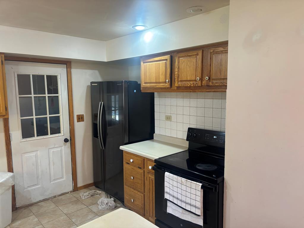 147 Wimbledon Drive, Mansfield, Ohio 44906, 3 Bedrooms Bedrooms, ,1 BathroomBathrooms,Residential,For Sale,Wimbledon Drive,9069608