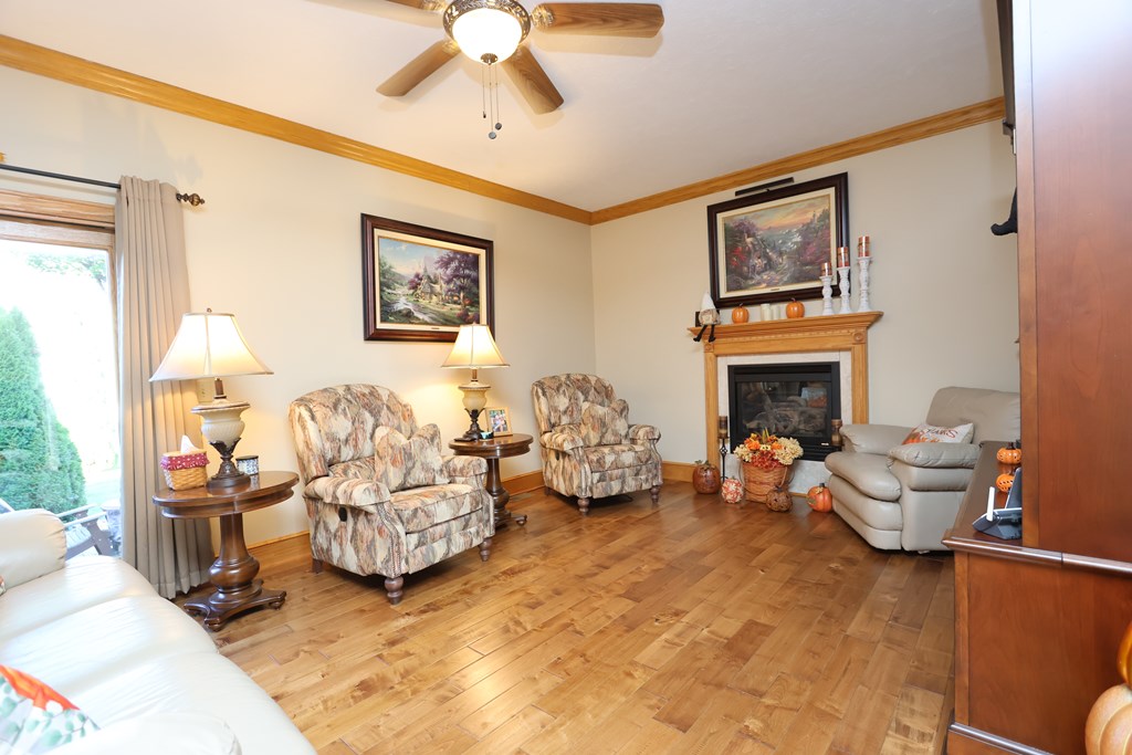 230 Clare Road, Mansfield, Ohio 44906, 4 Bedrooms Bedrooms, ,2 BathroomsBathrooms,Residential,For Sale,Clare Road,9069632