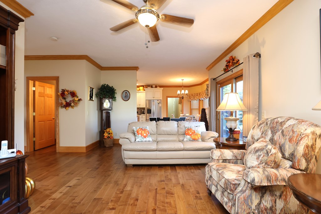 230 Clare Road, Mansfield, Ohio 44906, 4 Bedrooms Bedrooms, ,2 BathroomsBathrooms,Residential,For Sale,Clare Road,9069632