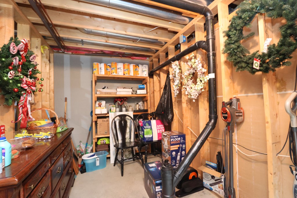230 Clare Road, Mansfield, Ohio 44906, 4 Bedrooms Bedrooms, ,2 BathroomsBathrooms,Residential,For Sale,Clare Road,9069632