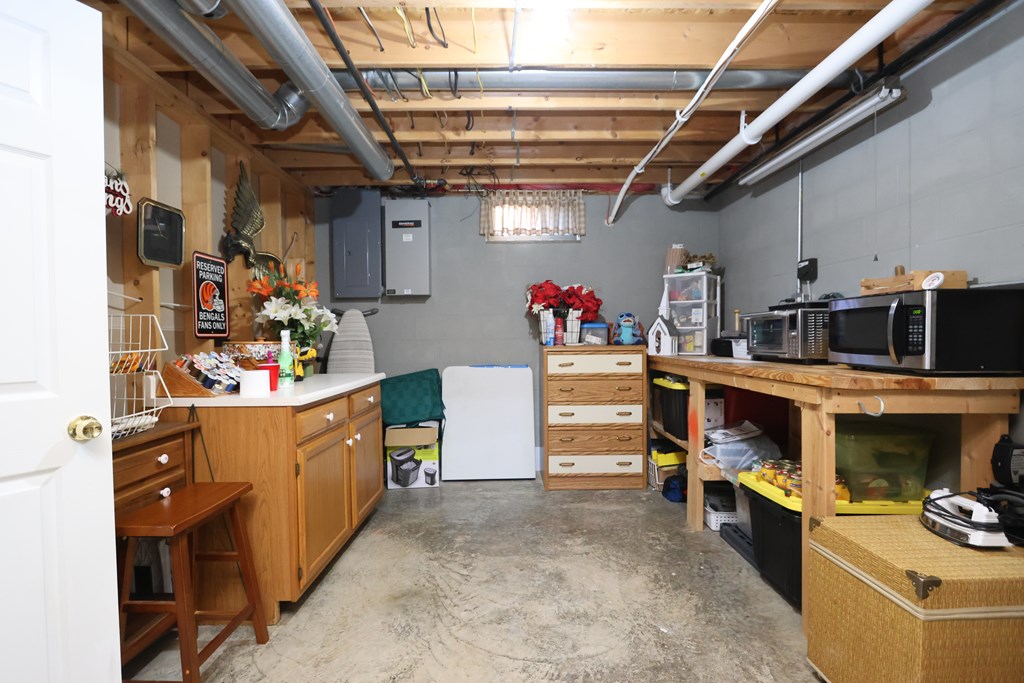 230 Clare Road, Mansfield, Ohio 44906, 4 Bedrooms Bedrooms, ,2 BathroomsBathrooms,Residential,For Sale,Clare Road,9069632