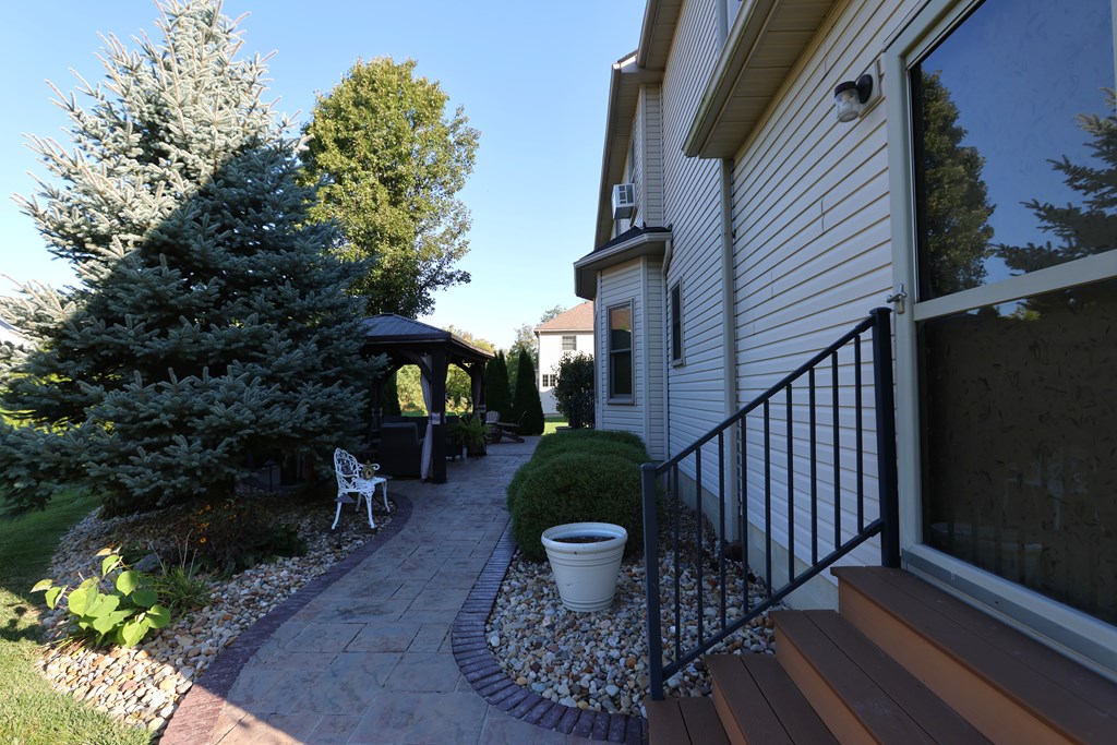 230 Clare Road, Mansfield, Ohio 44906, 4 Bedrooms Bedrooms, ,2 BathroomsBathrooms,Residential,For Sale,Clare Road,9069632