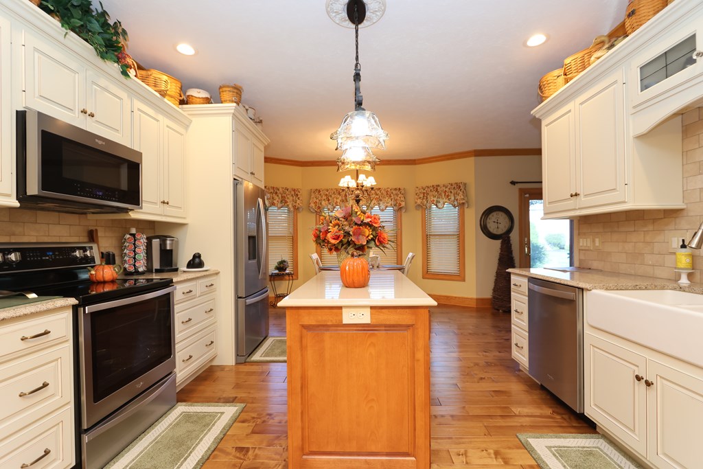 230 Clare Road, Mansfield, Ohio 44906, 4 Bedrooms Bedrooms, ,2 BathroomsBathrooms,Residential,For Sale,Clare Road,9069632