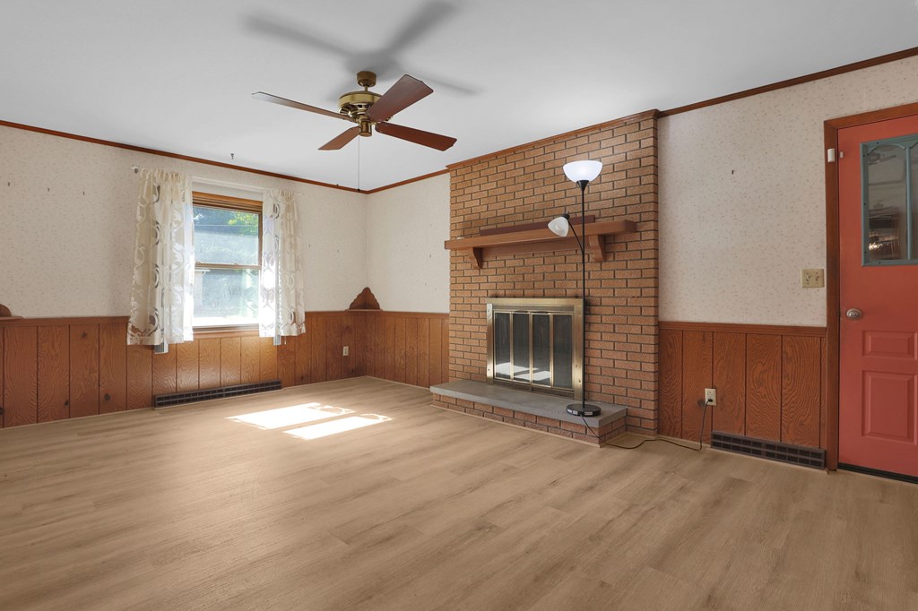 400 James Avenue, Mansfield, Ohio 44907, 3 Bedrooms Bedrooms, ,1 BathroomBathrooms,Residential,For Sale,James Avenue,9069640