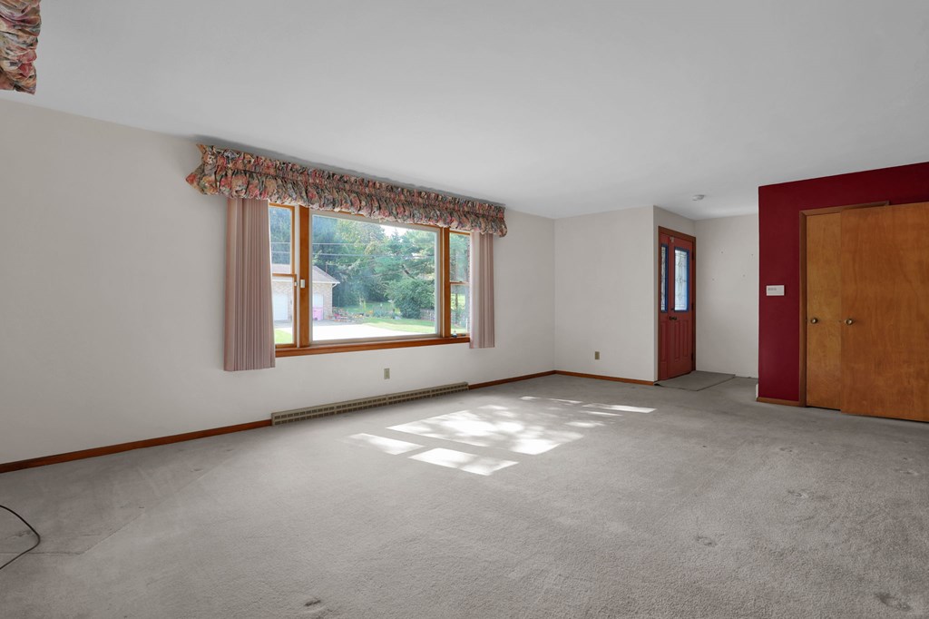 400 James Avenue, Mansfield, Ohio 44907, 3 Bedrooms Bedrooms, ,1 BathroomBathrooms,Residential,For Sale,James Avenue,9069640
