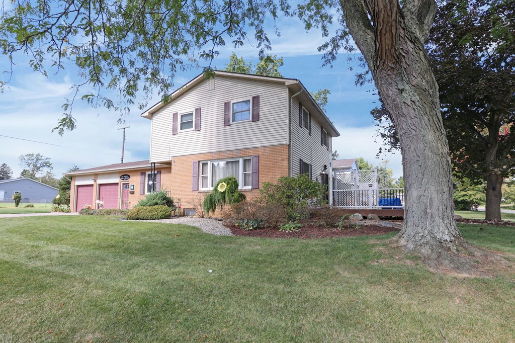 400 James Avenue, Mansfield, Ohio 44907, 3 Bedrooms Bedrooms, ,1 BathroomBathrooms,Residential,For Sale,James Avenue,9069640