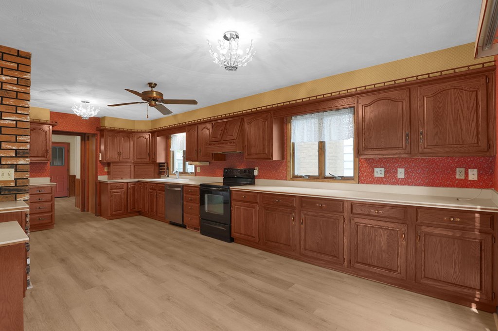 400 James Avenue, Mansfield, Ohio 44907, 3 Bedrooms Bedrooms, ,1 BathroomBathrooms,Residential,For Sale,James Avenue,9069640