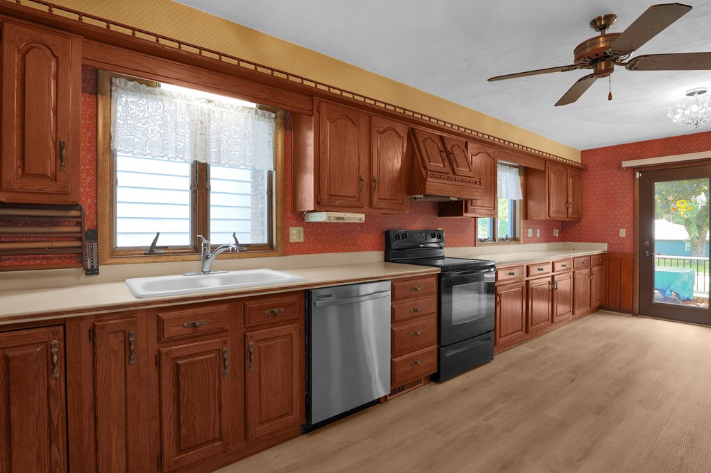 400 James Avenue, Mansfield, Ohio 44907, 3 Bedrooms Bedrooms, ,1 BathroomBathrooms,Residential,For Sale,James Avenue,9069640