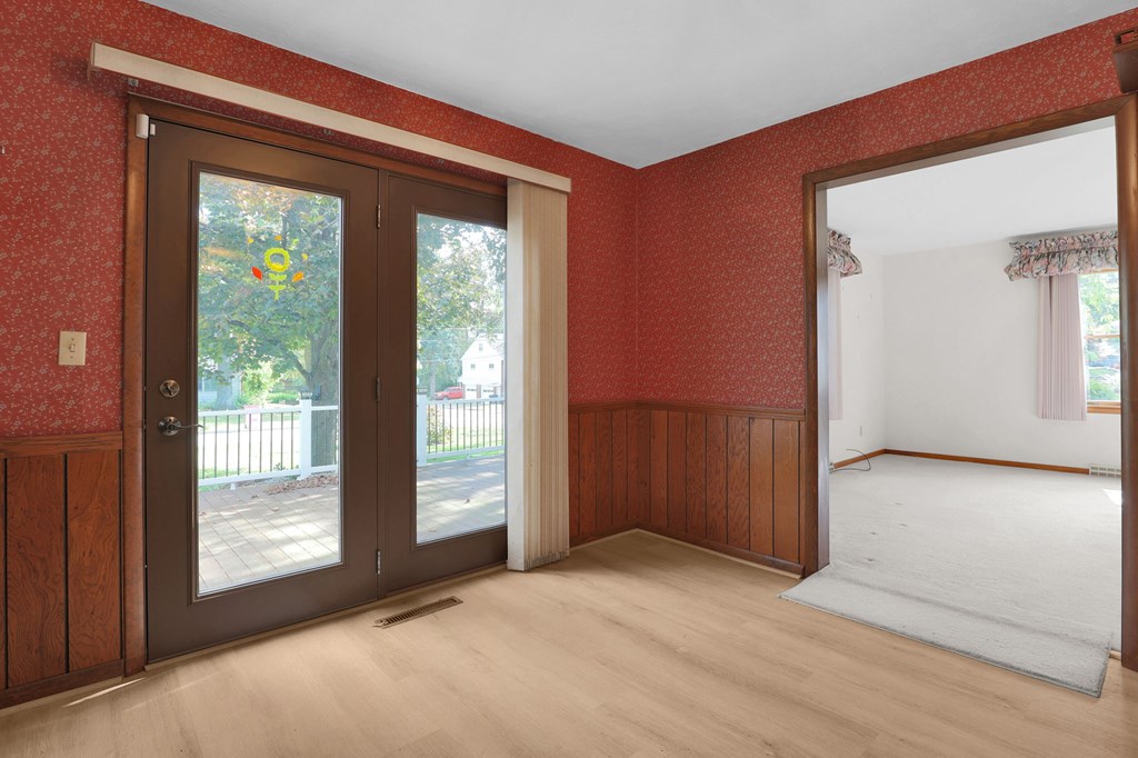 400 James Avenue, Mansfield, Ohio 44907, 3 Bedrooms Bedrooms, ,1 BathroomBathrooms,Residential,For Sale,James Avenue,9069640