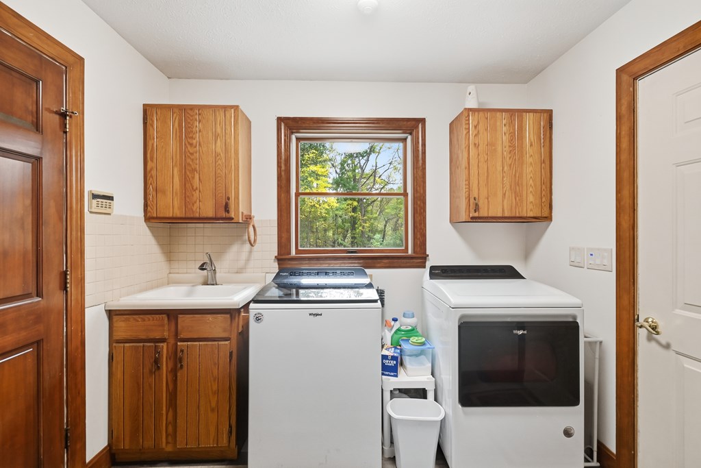 2631 Bell Road, Mansfield, Ohio 44904, 4 Bedrooms Bedrooms, ,2 BathroomsBathrooms,Residential,For Sale,Bell Road,9069648