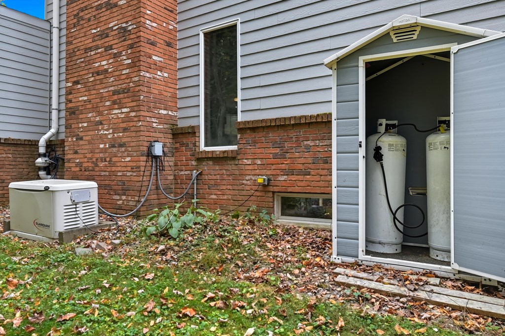 2631 Bell Road, Mansfield, Ohio 44904, 4 Bedrooms Bedrooms, ,2 BathroomsBathrooms,Residential,For Sale,Bell Road,9069648