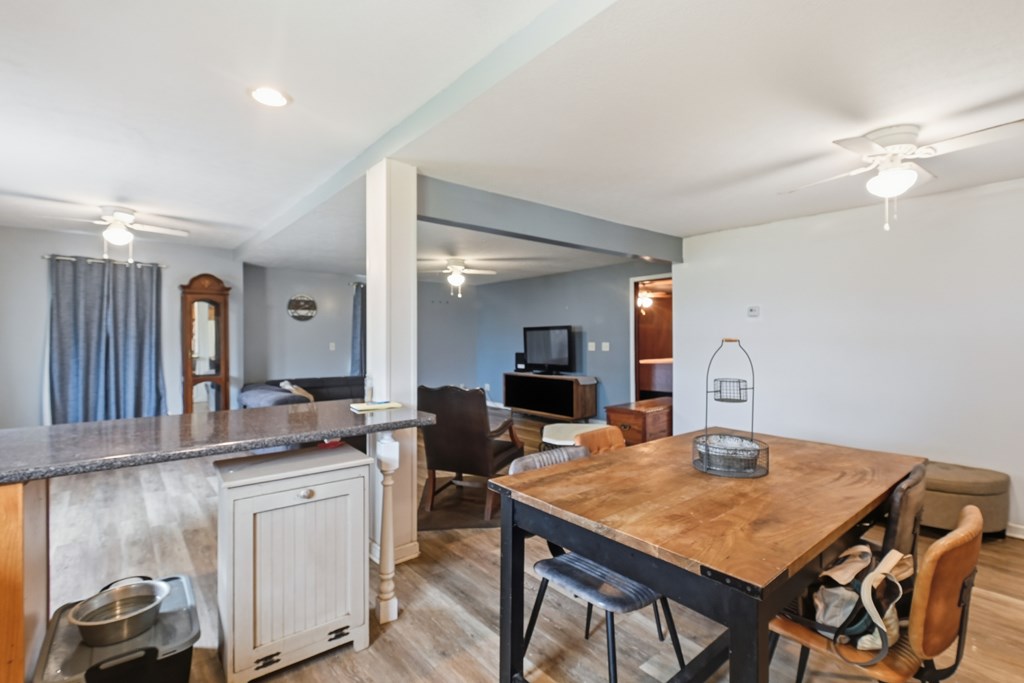 641 Averill Avenue, Mansfield, Ohio 44906, 3 Bedrooms Bedrooms, ,1 BathroomBathrooms,Residential,For Sale,Averill Avenue,9069653 641 Averill Avenue, Mansfield, Ohio 44906, 3 Bedrooms Bedrooms, ,1 BathroomBathrooms,Residential,For Sale,Averill Avenue,9069653