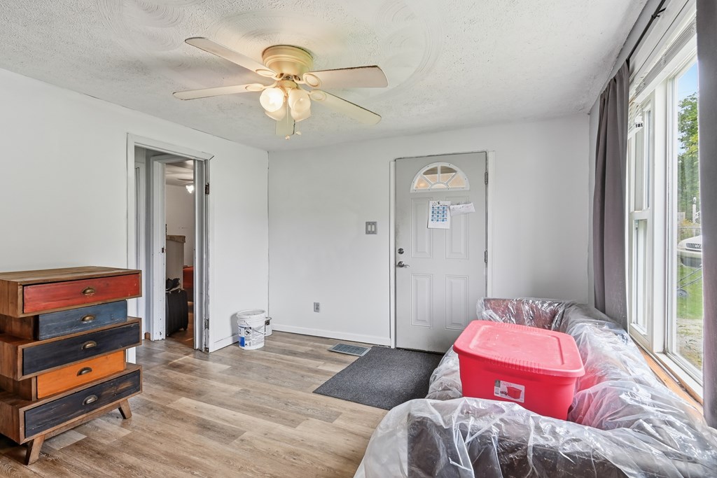 641 Averill Avenue, Mansfield, Ohio 44906, 3 Bedrooms Bedrooms, ,1 BathroomBathrooms,Residential,For Sale,Averill Avenue,9069653 641 Averill Avenue, Mansfield, Ohio 44906, 3 Bedrooms Bedrooms, ,1 BathroomBathrooms,Residential,For Sale,Averill Avenue,9069653