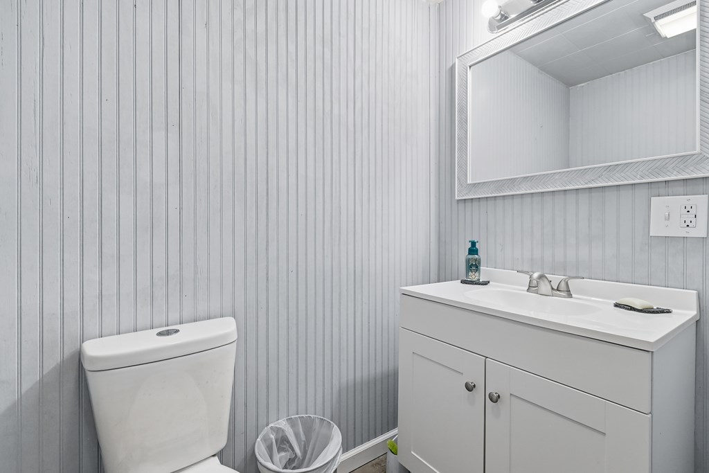 641 Averill Avenue, Mansfield, Ohio 44906, 3 Bedrooms Bedrooms, ,1 BathroomBathrooms,Residential,For Sale,Averill Avenue,9069653 641 Averill Avenue, Mansfield, Ohio 44906, 3 Bedrooms Bedrooms, ,1 BathroomBathrooms,Residential,For Sale,Averill Avenue,9069653