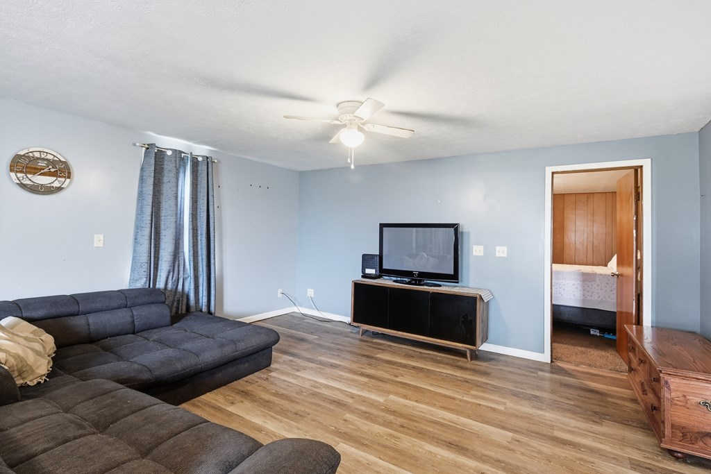 641 Averill Avenue, Mansfield, Ohio 44906, 3 Bedrooms Bedrooms, ,1 BathroomBathrooms,Residential,For Sale,Averill Avenue,9069653 641 Averill Avenue, Mansfield, Ohio 44906, 3 Bedrooms Bedrooms, ,1 BathroomBathrooms,Residential,For Sale,Averill Avenue,9069653