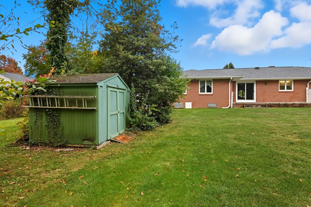 650 Brae Burn Road, Mansfield, Ohio 44907, 3 Bedrooms Bedrooms, ,1 BathroomBathrooms,Residential,For Sale,Brae Burn Road,9069654 650 Brae Burn Road, Mansfield, Ohio 44907, 3 Bedrooms Bedrooms, ,1 BathroomBathrooms,Residential,For Sale,Brae Burn Road,9069654