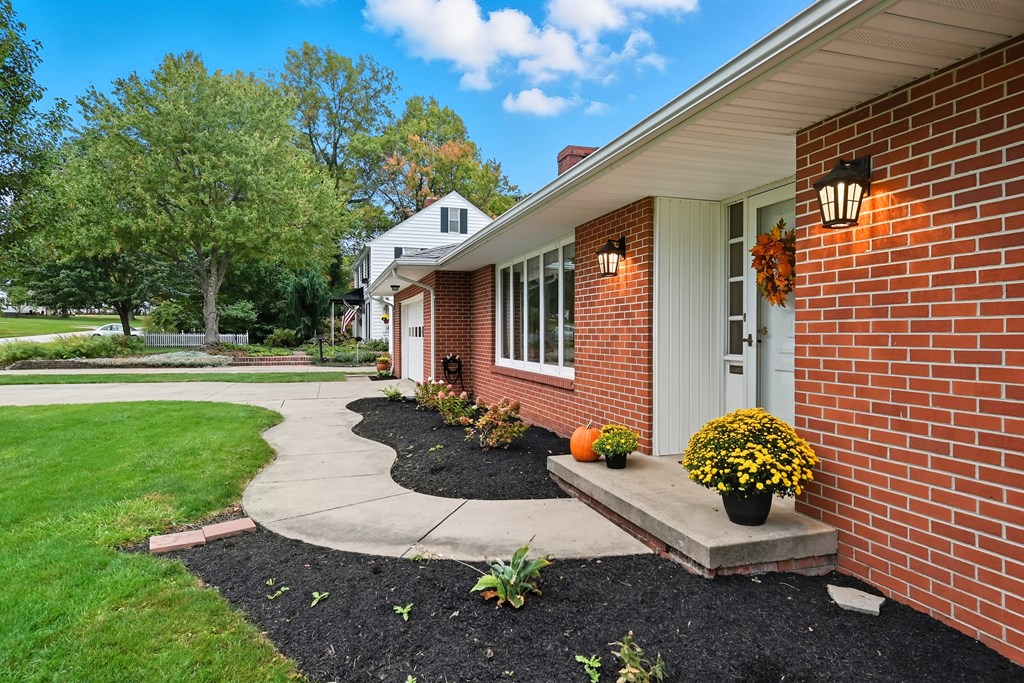 650 Brae Burn Road, Mansfield, Ohio 44907, 3 Bedrooms Bedrooms, ,1 BathroomBathrooms,Residential,For Sale,Brae Burn Road,9069654 650 Brae Burn Road, Mansfield, Ohio 44907, 3 Bedrooms Bedrooms, ,1 BathroomBathrooms,Residential,For Sale,Brae Burn Road,9069654