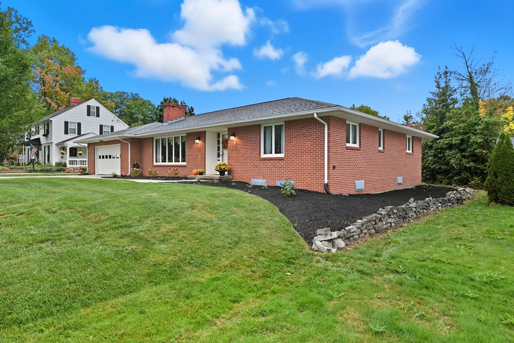 650 Brae Burn Road, Mansfield, Ohio 44907, 3 Bedrooms Bedrooms, ,1 BathroomBathrooms,Residential,For Sale,Brae Burn Road,9069654 650 Brae Burn Road, Mansfield, Ohio 44907, 3 Bedrooms Bedrooms, ,1 BathroomBathrooms,Residential,For Sale,Brae Burn Road,9069654