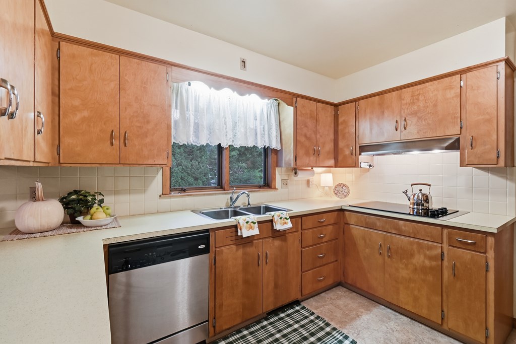 650 Brae Burn Road, Mansfield, Ohio 44907, 3 Bedrooms Bedrooms, ,1 BathroomBathrooms,Residential,For Sale,Brae Burn Road,9069654 650 Brae Burn Road, Mansfield, Ohio 44907, 3 Bedrooms Bedrooms, ,1 BathroomBathrooms,Residential,For Sale,Brae Burn Road,9069654