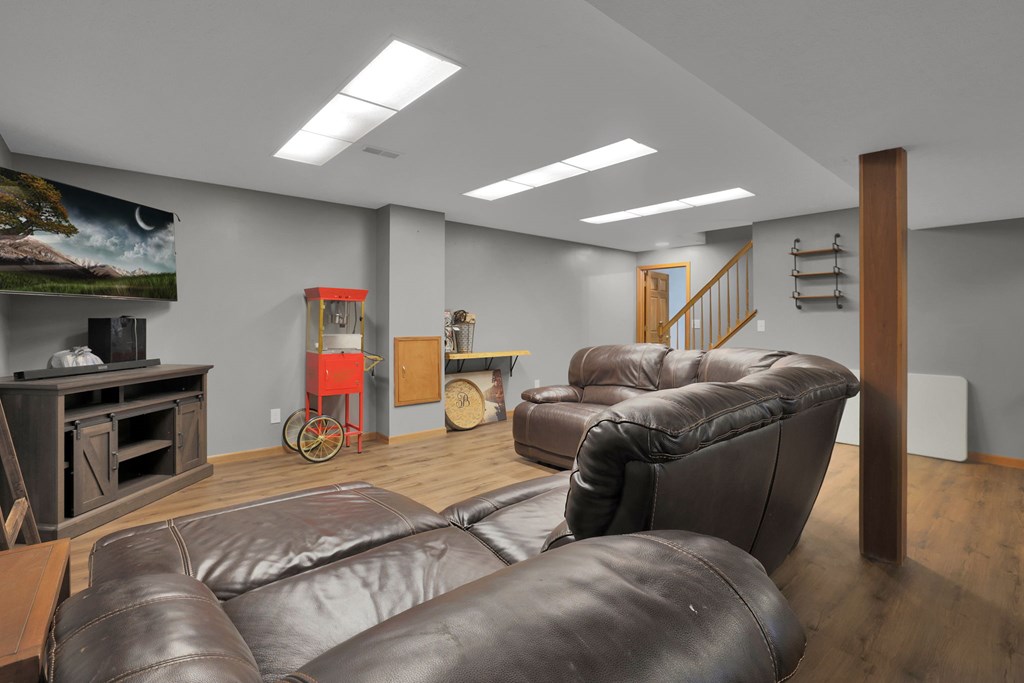 552 Bennington Drive, Mansfield, Ohio 44904, 4 Bedrooms Bedrooms, ,2 BathroomsBathrooms,Residential,For Sale,Bennington Drive,9069668