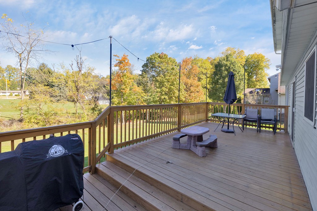 552 Bennington Drive, Mansfield, Ohio 44904, 4 Bedrooms Bedrooms, ,2 BathroomsBathrooms,Residential,For Sale,Bennington Drive,9069668