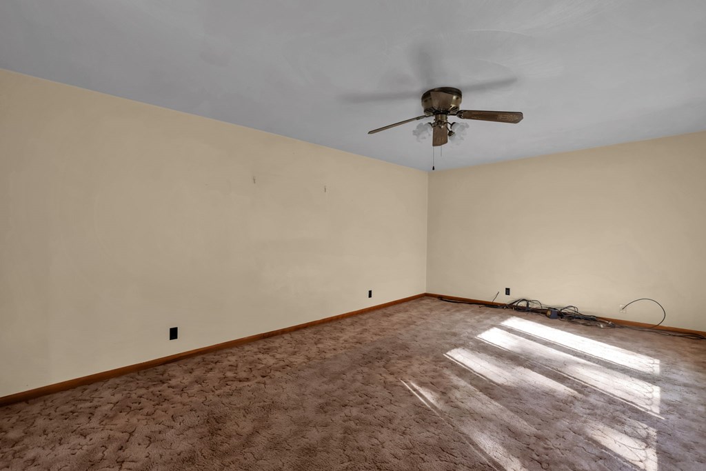 2331 Fleming Falls Road, Mansfield, Ohio 44903, 3 Bedrooms Bedrooms, ,2 BathroomsBathrooms,Residential,For Sale,Fleming Falls Road,9069674