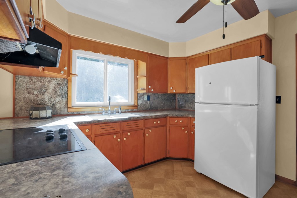 2331 Fleming Falls Road, Mansfield, Ohio 44903, 3 Bedrooms Bedrooms, ,2 BathroomsBathrooms,Residential,For Sale,Fleming Falls Road,9069674