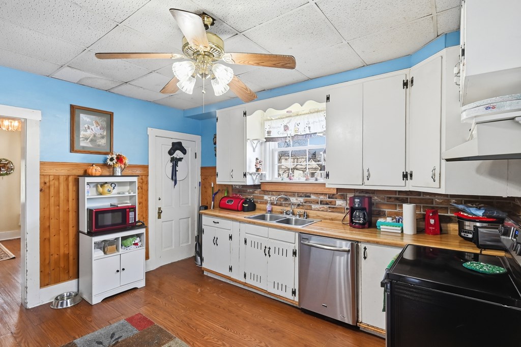 501 West Main Street, Crestline, Ohio 44827, 3 Bedrooms Bedrooms, ,1 BathroomBathrooms,Residential,For Sale,West Main Street,9069696 501 West Main Street, Crestline, Ohio 44827, 3 Bedrooms Bedrooms, ,1 BathroomBathrooms,Residential,For Sale,West Main Street,9069696