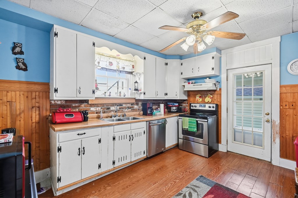 501 West Main Street, Crestline, Ohio 44827, 3 Bedrooms Bedrooms, ,1 BathroomBathrooms,Residential,For Sale,West Main Street,9069696 501 West Main Street, Crestline, Ohio 44827, 3 Bedrooms Bedrooms, ,1 BathroomBathrooms,Residential,For Sale,West Main Street,9069696