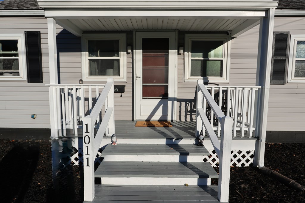 1011 Eastern Avenue, Ashland, Ohio 44805, 3 Bedrooms Bedrooms, ,1 BathroomBathrooms,Residential,For Sale,Eastern Avenue,9069710 1011 Eastern Avenue, Ashland, Ohio 44805, 3 Bedrooms Bedrooms, ,1 BathroomBathrooms,Residential,For Sale,Eastern Avenue,9069710