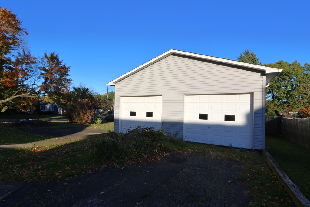 1011 Eastern Avenue, Ashland, Ohio 44805, 3 Bedrooms Bedrooms, ,1 BathroomBathrooms,Residential,For Sale,Eastern Avenue,9069710 1011 Eastern Avenue, Ashland, Ohio 44805, 3 Bedrooms Bedrooms, ,1 BathroomBathrooms,Residential,For Sale,Eastern Avenue,9069710