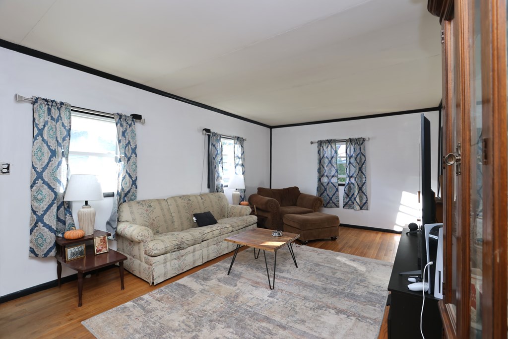 1011 Eastern Avenue, Ashland, Ohio 44805, 3 Bedrooms Bedrooms, ,1 BathroomBathrooms,Residential,For Sale,Eastern Avenue,9069710 1011 Eastern Avenue, Ashland, Ohio 44805, 3 Bedrooms Bedrooms, ,1 BathroomBathrooms,Residential,For Sale,Eastern Avenue,9069710