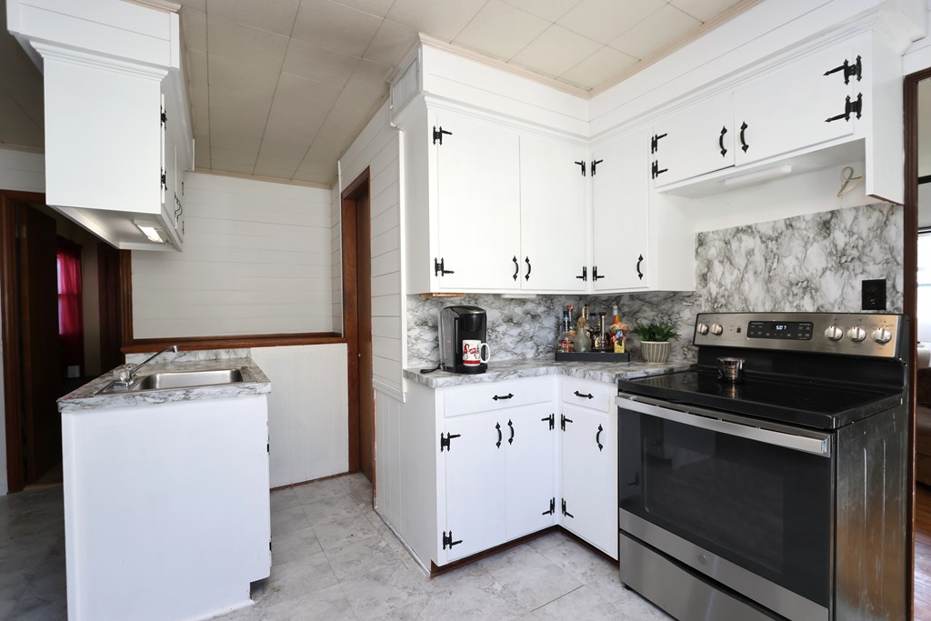 1011 Eastern Avenue, Ashland, Ohio 44805, 3 Bedrooms Bedrooms, ,1 BathroomBathrooms,Residential,For Sale,Eastern Avenue,9069710 1011 Eastern Avenue, Ashland, Ohio 44805, 3 Bedrooms Bedrooms, ,1 BathroomBathrooms,Residential,For Sale,Eastern Avenue,9069710