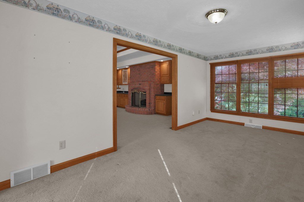 295 Meadowlark Drive, Ontario, Ohio 44903, 3 Bedrooms Bedrooms, ,3 BathroomsBathrooms,Residential,For Sale,Meadowlark Drive,9069744