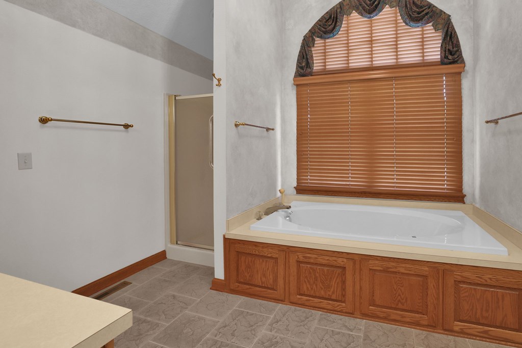 295 Meadowlark Drive, Ontario, Ohio 44903, 3 Bedrooms Bedrooms, ,3 BathroomsBathrooms,Residential,For Sale,Meadowlark Drive,9069744