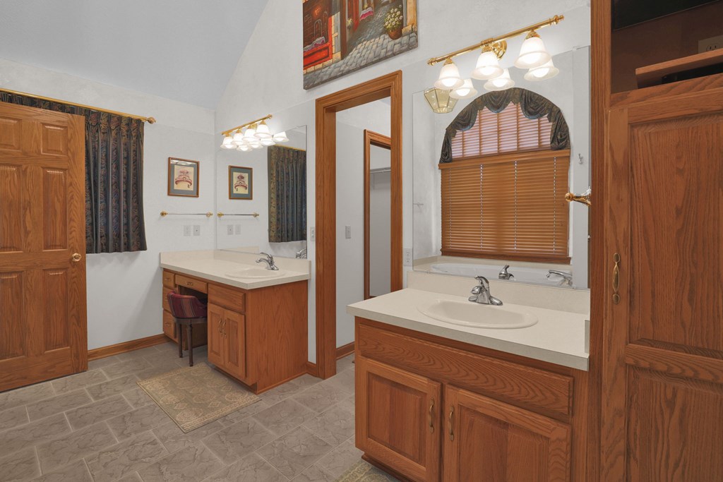 295 Meadowlark Drive, Ontario, Ohio 44903, 3 Bedrooms Bedrooms, ,3 BathroomsBathrooms,Residential,For Sale,Meadowlark Drive,9069744